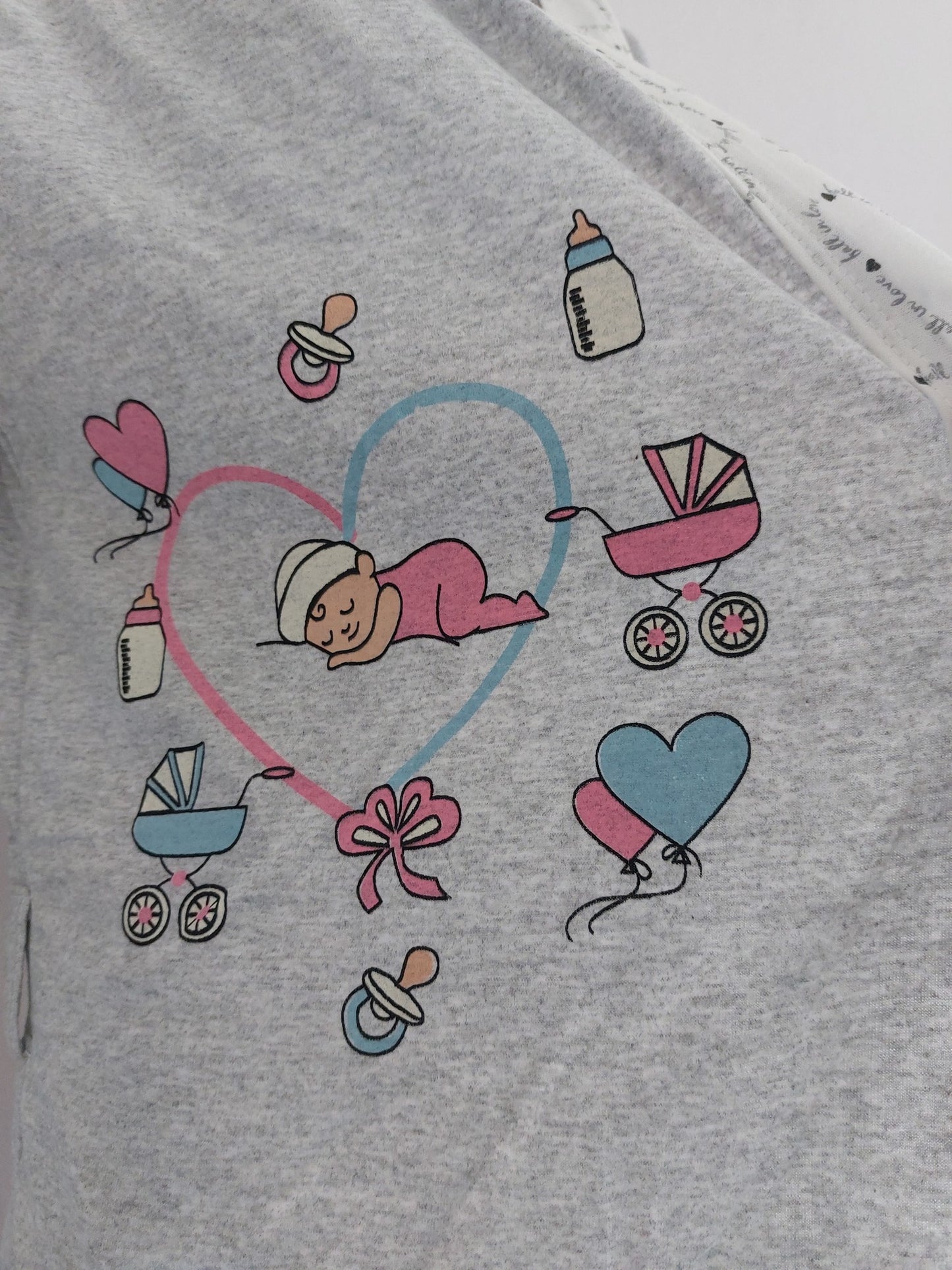 KOMPLET ZA RODILIŠTE 3 DIJELA OGRTAČ + SPAVAĆICA KRATKIH RUKAVA + SPAVAĆICA DUGAČKIH RUKAVA