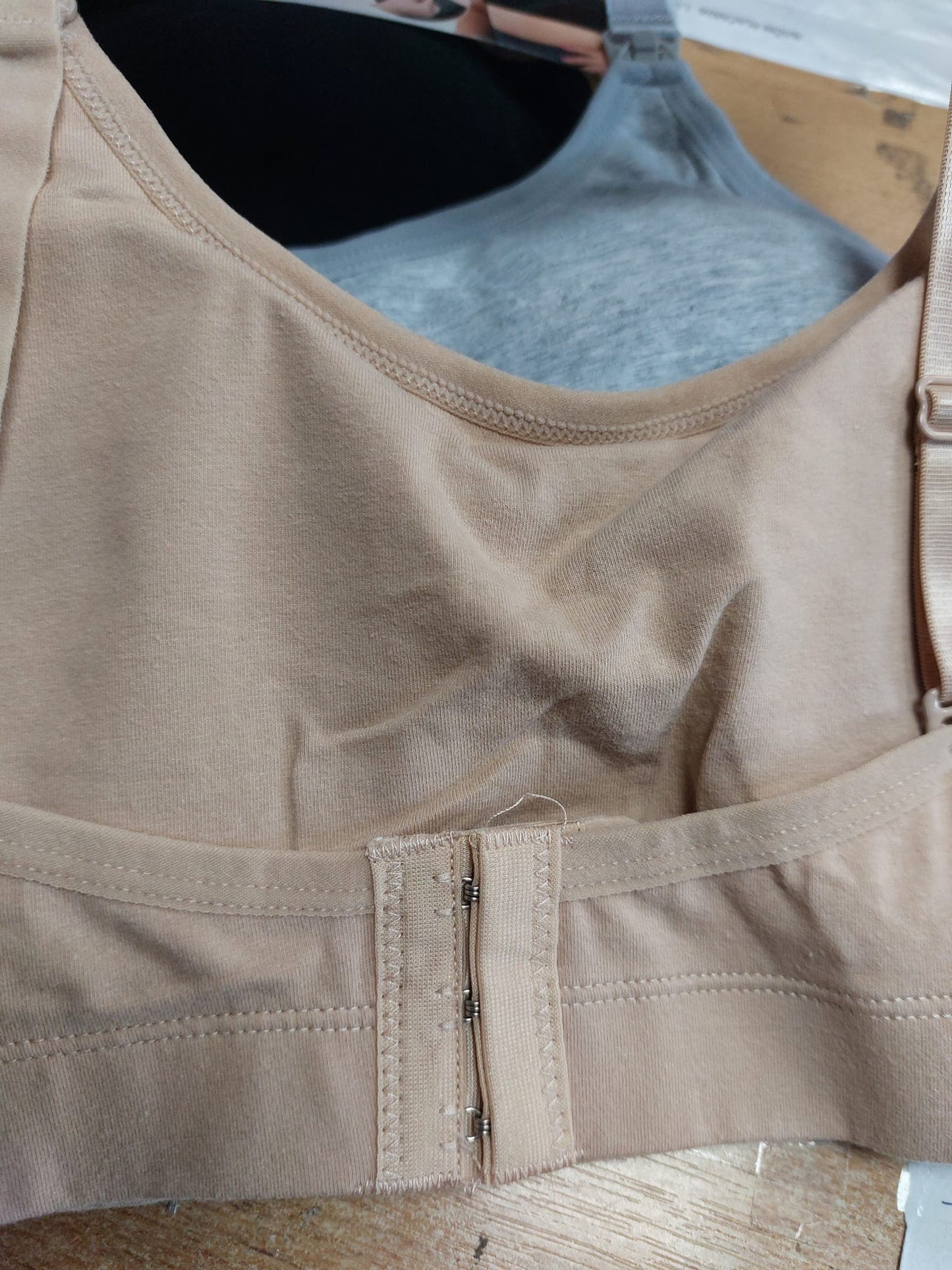 GRUDNJACI ZA DOJENJE XL - 2XL -3XL 1kom 10€