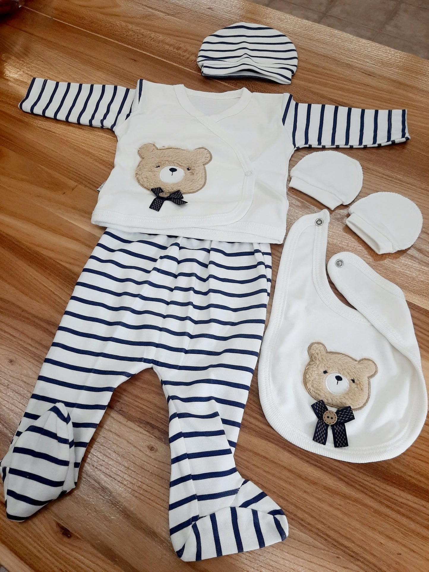 BABY SET ZA IZLAZAK IZ RODILIŠTA